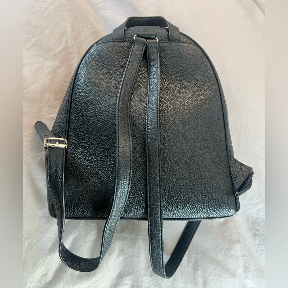 Kate spade pebble leather backpack-EUC